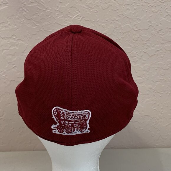 Oklahoma University Sooners Ball Cap Top Of The World Burgundy Embroidered Fan - Picture 3 of 11